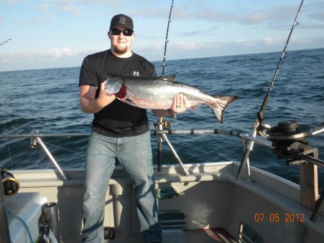 Yaquina Bay Charters Newport 633x475